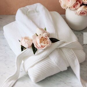 Potterybarn Best Seller Waffle Weave Resort Robe, NWT, NO monogram